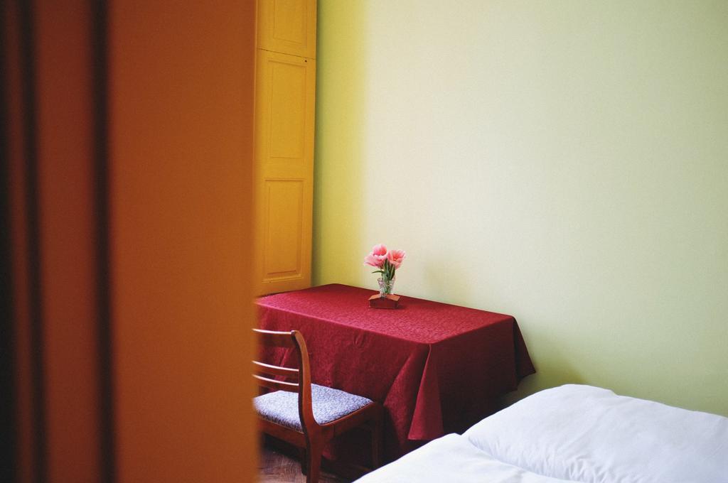 Elementary Hostel Odessa Exterior photo
